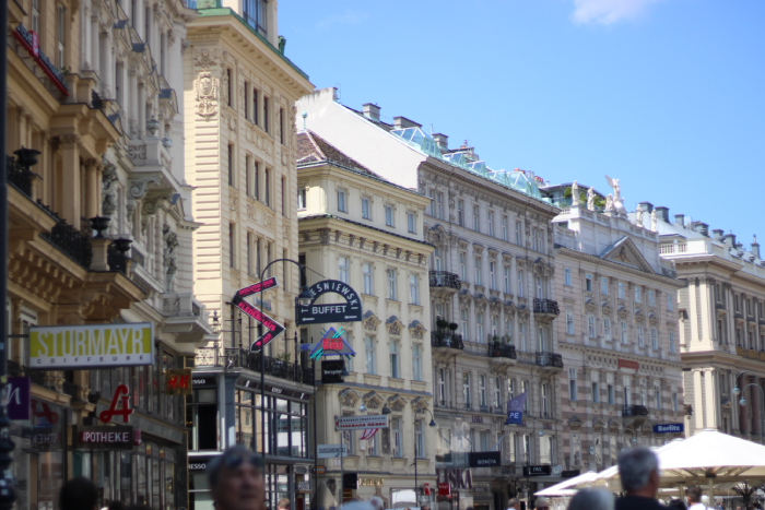 rue commerçante vienne